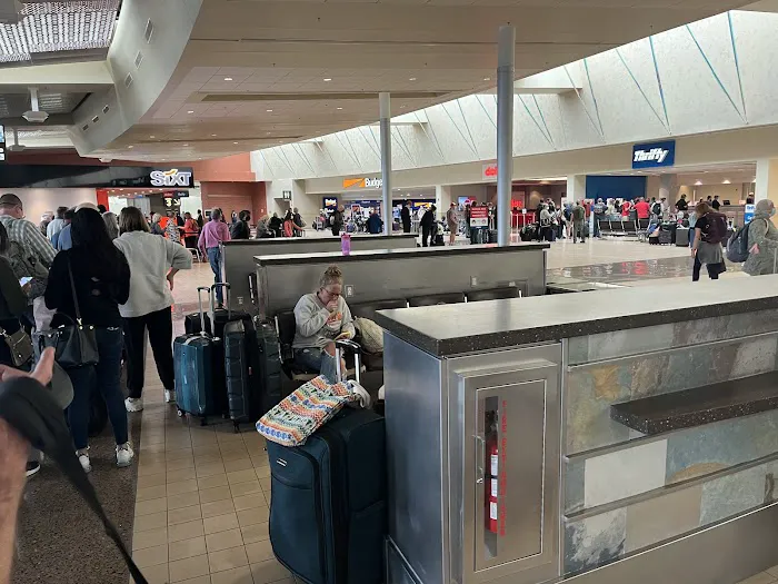 Dollar Car Rental - Phoenix - Sky Harbor International Airport Picture 1