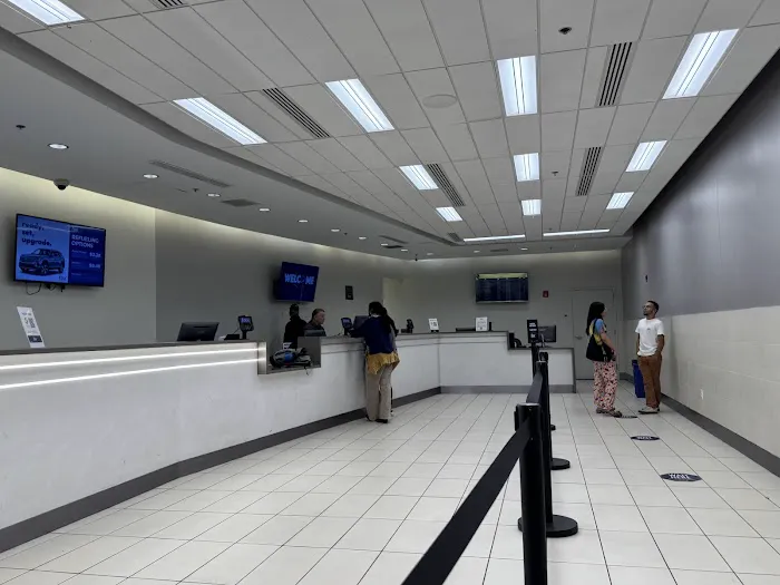 Fox Rent A Car Phoenix Airport Picture 3