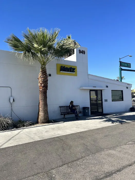 Hertz Car Rental - Phoenix - West Camelback Road Picture 8