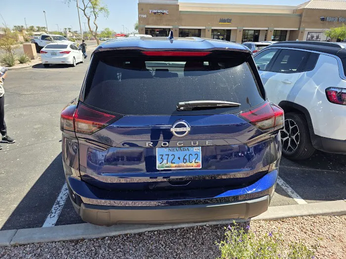 Hertz Car Rental Picture 3
