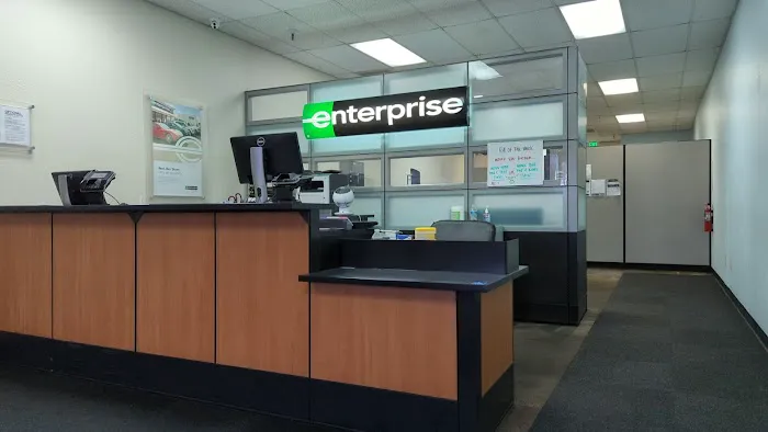 Enterprise Rent-A-Car Picture 9