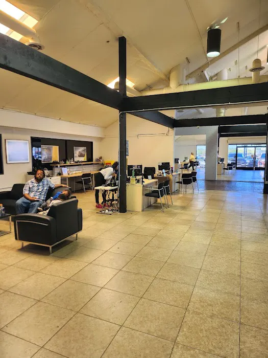 Hertz Car Rental - Phoenix - West Bell Road Picture 9