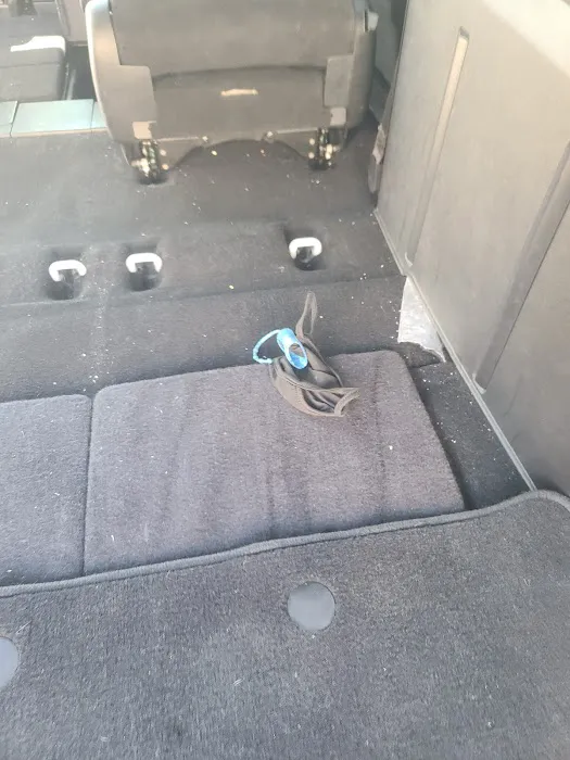 Avis Car Rental Picture 4