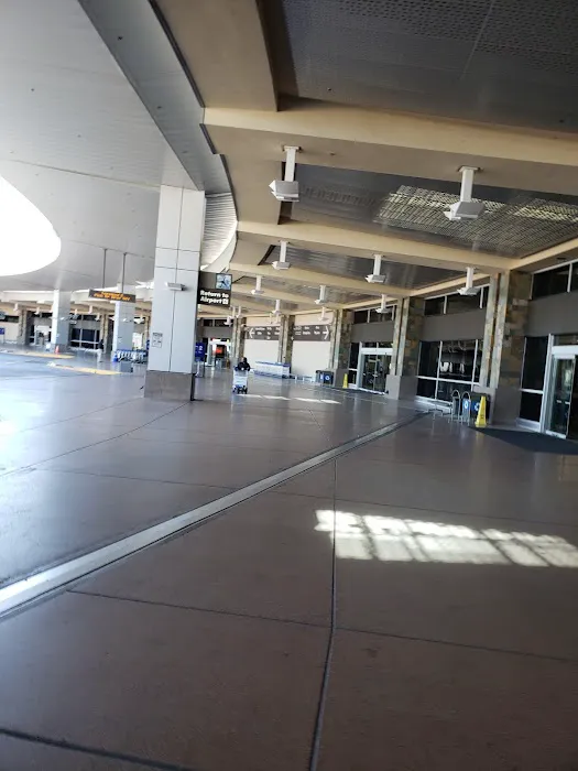 Avis Car Rental Picture 3