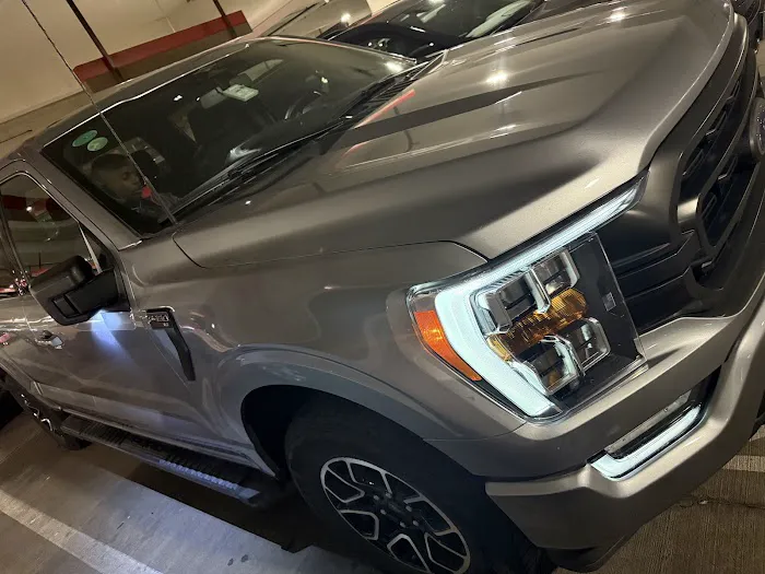 Avis Car Rental Picture 1