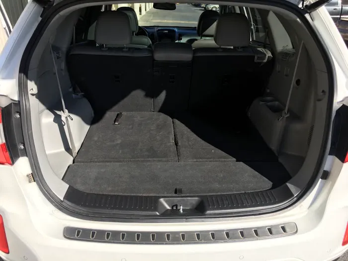 InstaCar Rentals Picture 9
