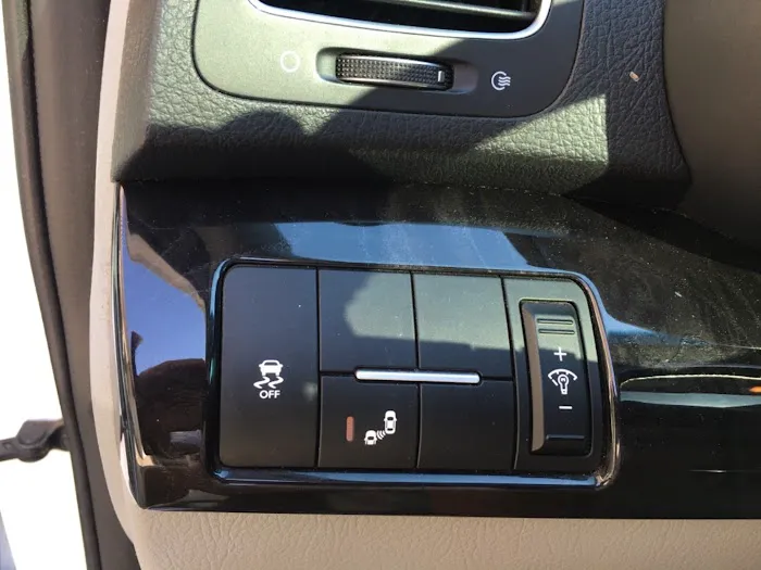 InstaCar Rentals Picture 8