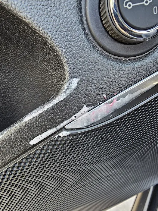 Avis Car Rental Picture 4