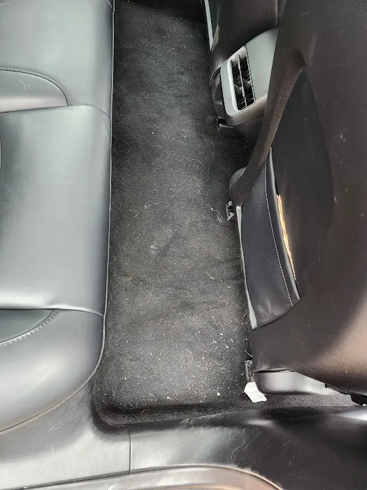 Hertz / Uber Vehicle Solutions Picture 8