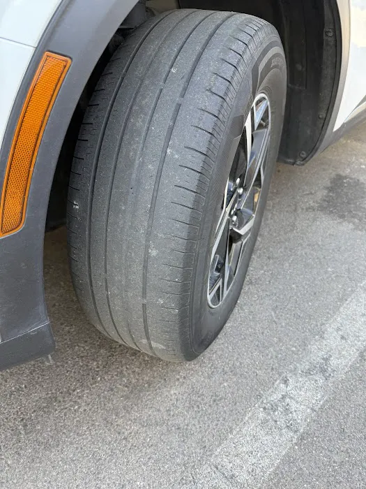 Avis Car Rental Picture 8