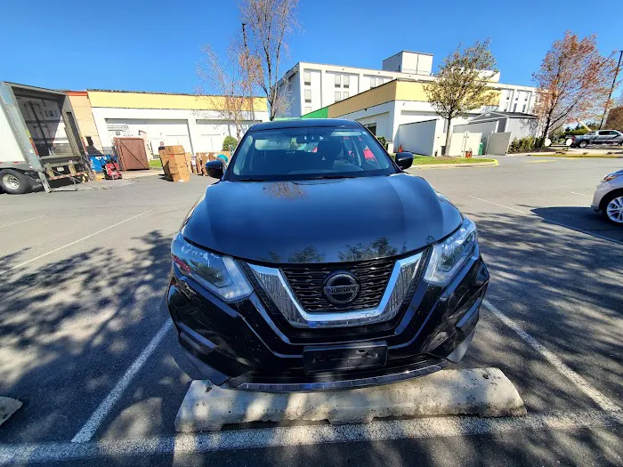 Hertz Car Rental - Woodbridge - Hampton Inn Picture 5