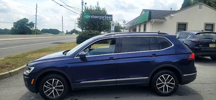 Enterprise Rent-A-Car Picture 2