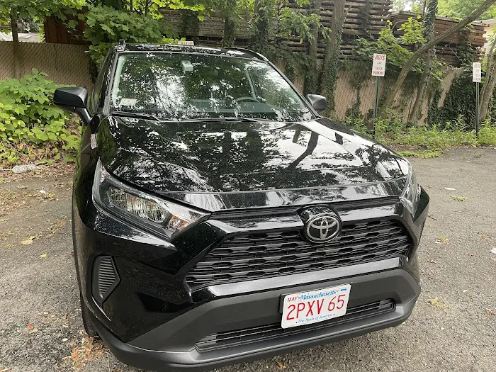 Avis Car Rental Picture 1