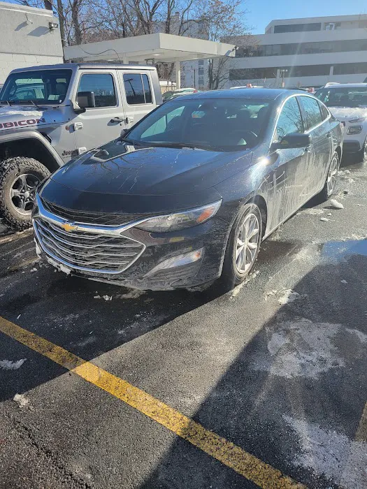 Hertz Car Rental - White Plains - Haarlem Avenue Picture 6
