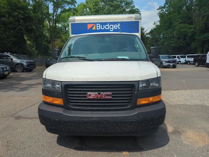 Avis Car Rental Picture 3