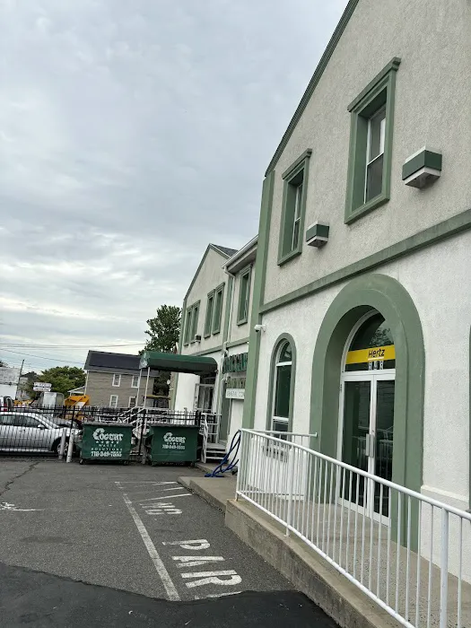 Hertz Car Rental - Staten Island - Cary Avenue Picture 8