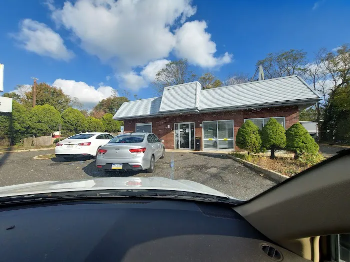 Hertz Car Rental - Middletown - Route 35 Picture 2