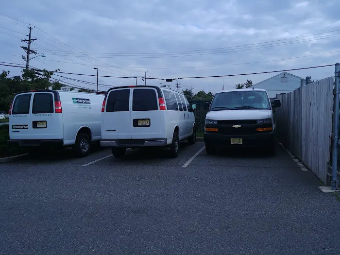 Enterprise Rent-A-Car Picture 2