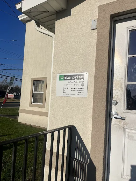Enterprise Rent-A-Car Picture 4
