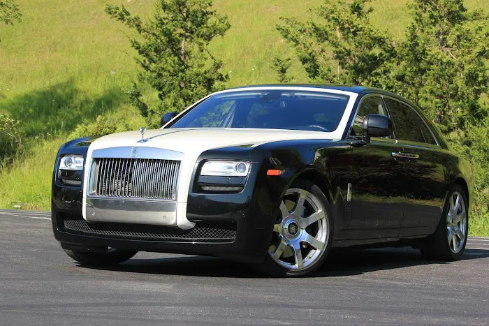 Veluxity Exotic Car Rental Picture 1
