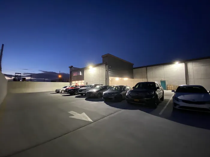 Avis Car Rental Picture 2
