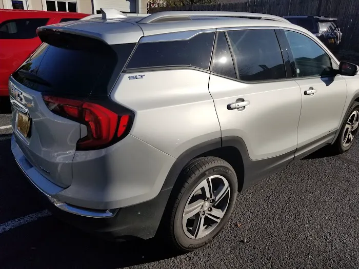 Avis Car Rental Picture 9