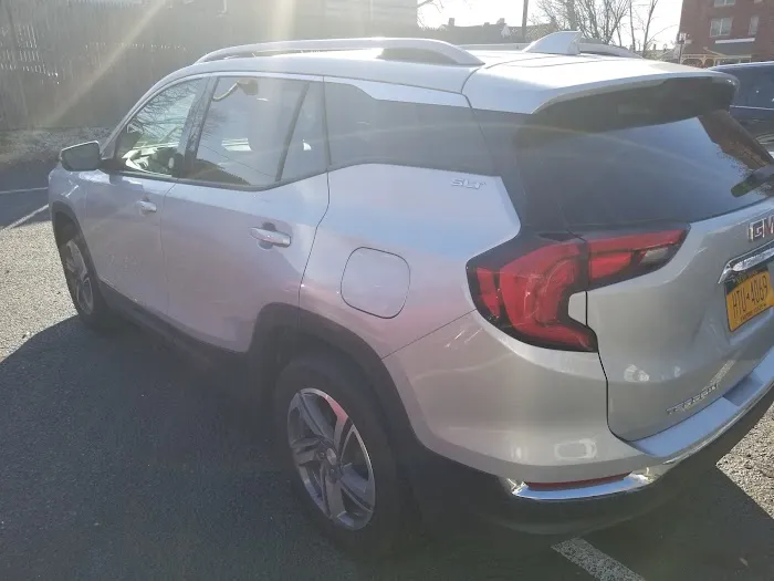 Avis Car Rental Picture 7