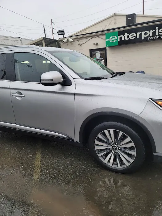 Enterprise Rent-A-Car Picture 4