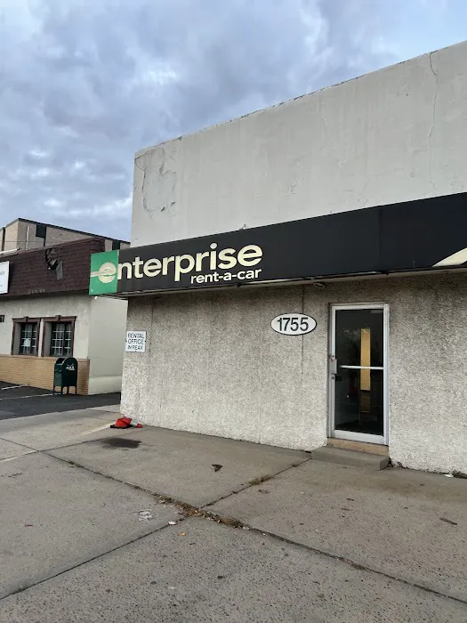 Enterprise Rent-A-Car Picture 7