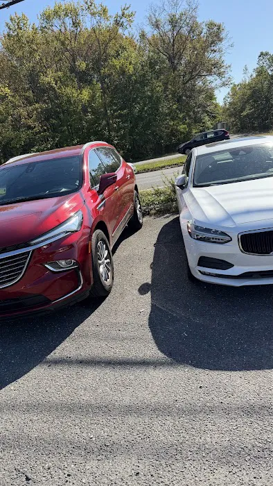 Avis Car Rental Picture 6