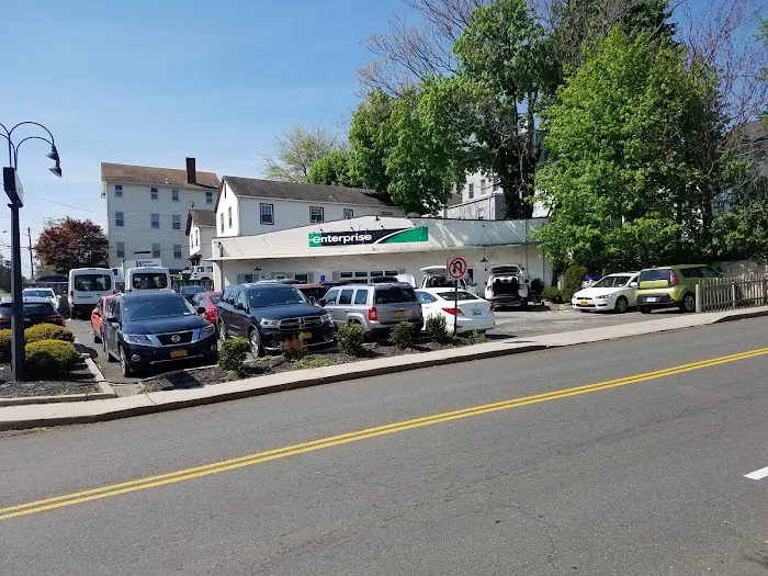 Enterprise Rent-A-Car Picture 9