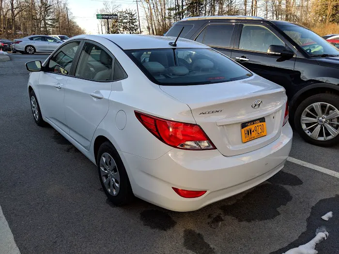 Enterprise Rent-A-Car Picture 2