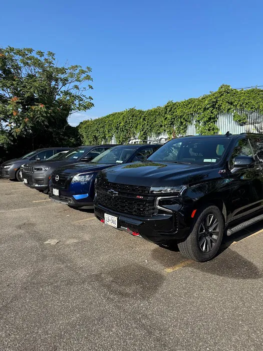 Premier Car Rental Picture 1