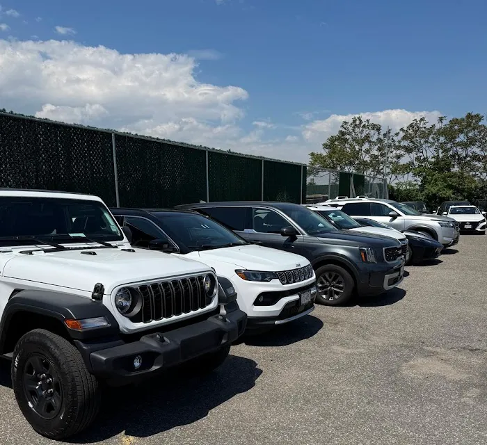 Premier Car Rental Picture 3