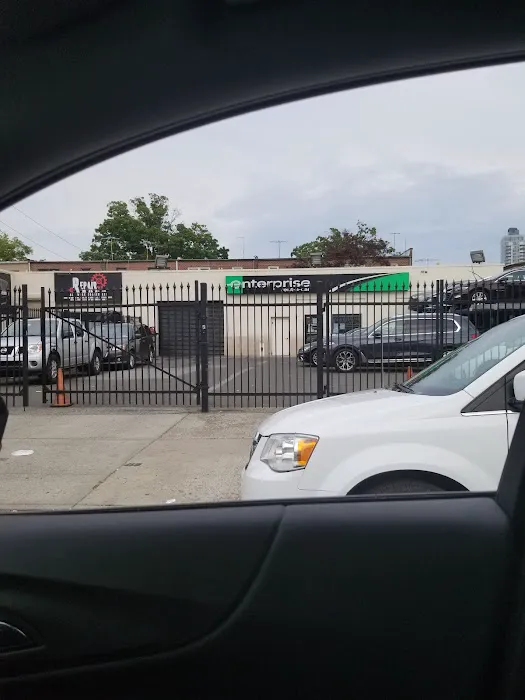 Enterprise Rent-A-Car Picture 9