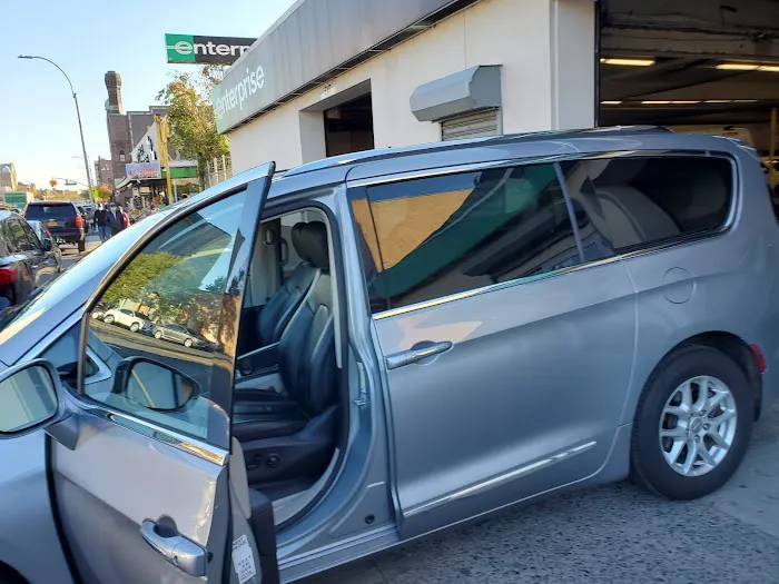 Enterprise Rent-A-Car Picture 2