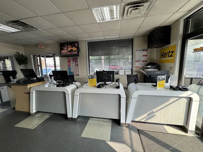 Hertz Car Rental - Newark - Newark Ab Hle Picture 2
