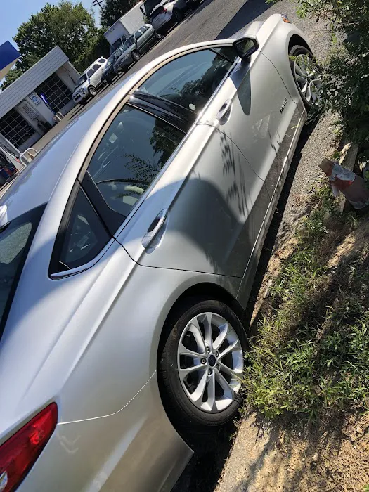 Avis Car Rental Picture 2