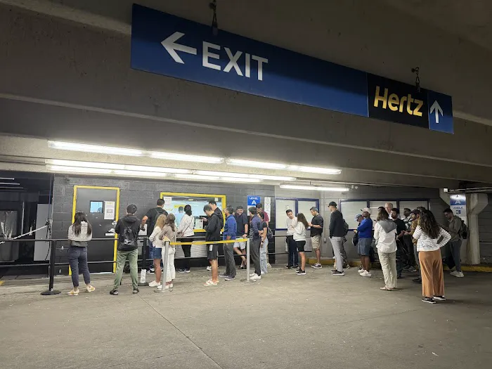Hertz Car Rental - Jersey City - Mall Drive W Picture 10