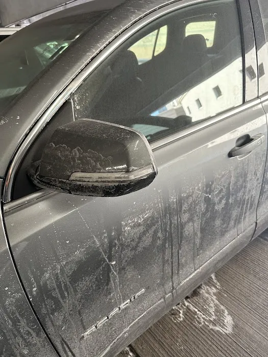 Avis Car Rental Picture 4