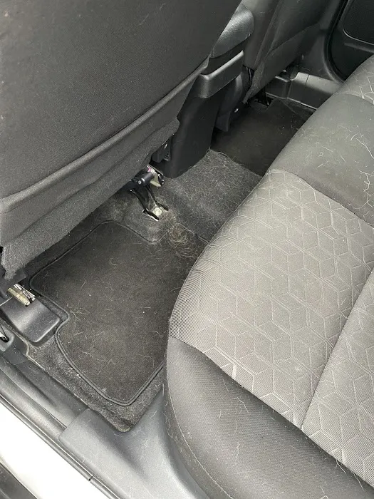 Avis Car Rental Picture 3