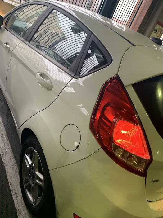 Budget Car Rental Picture 1