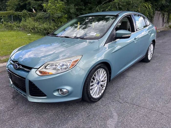 Rent a Car Picture 8