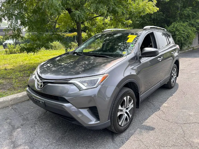 Rent a Car Picture 9