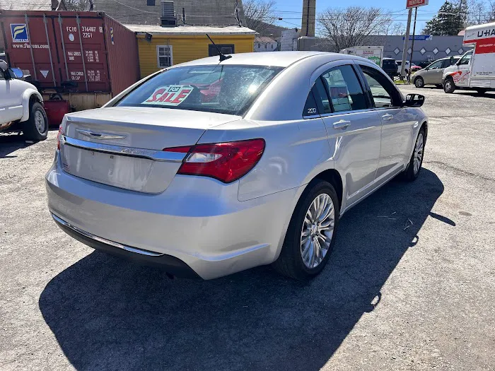 Rent a Car Picture 7