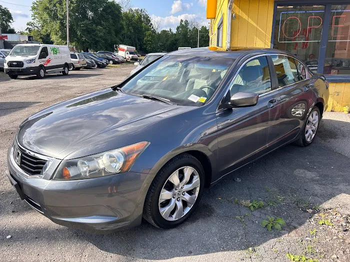 Rent a Car Picture 10