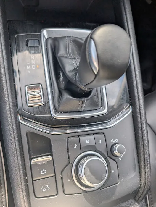 Avis Car Rental Picture 3