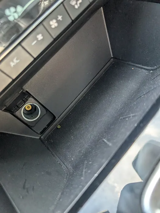 Avis Car Rental Picture 2