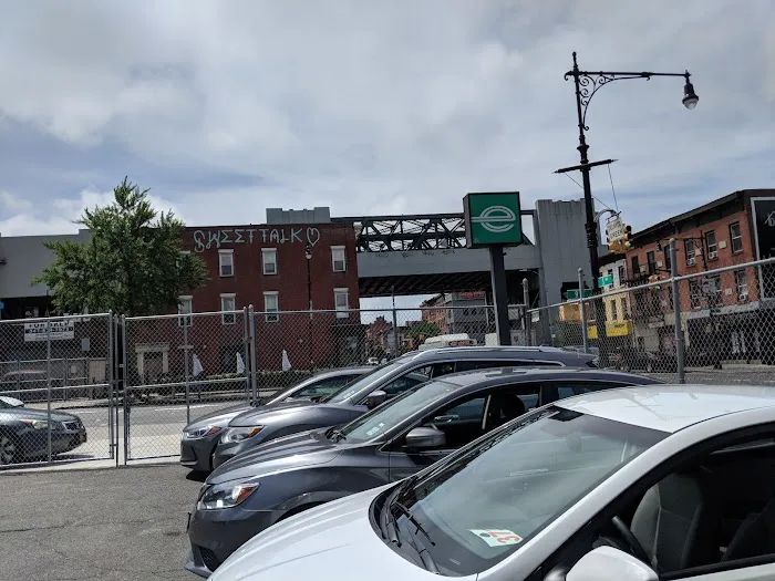 Enterprise Rent-A-Car Picture 4