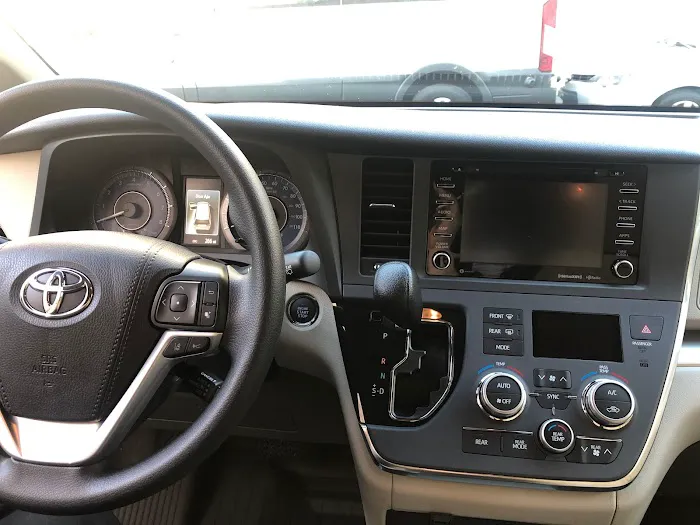 Sensible Car Rental Picture 3